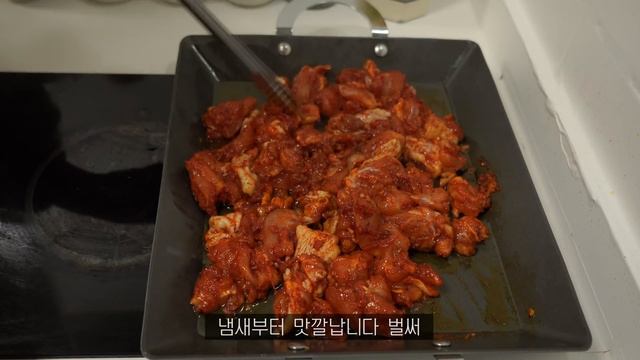 SUB•VLOG? 집순이 자취생은 이러고 살아요?, 치즈닭갈비랑 로제파스타 만들어 먹기?, 옥수수빠스,비건 바나나 파운드케이크,훈제오리볶음,오트밀카레,화장실 청소,브이로그 смотреть онлайн