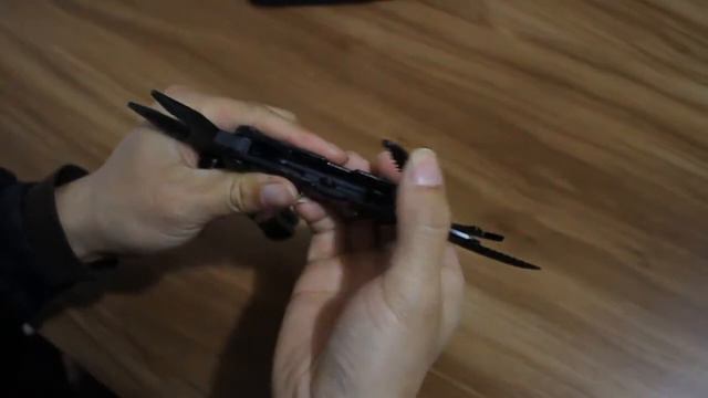 Tactical Outdoor Survival Multitool смотреть онлайн