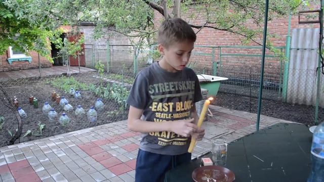 Как достать монету из тарелки с водой и не замочить руки смотреть онлайн