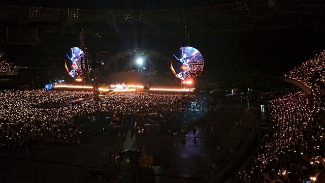 Yellow Coldplay Napoli 2023 #napoli #coldplay #coldplayconcert #coldplayfans @coldplay #live #music