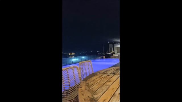 HEALING | BUANG SUNTUK MALAM DI VUE BAR ROOFTOP, SATORIA HOTEL JOGJA смотреть онлайн