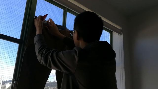 How to block light from your windows using house hold items смотреть онлайн