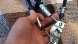 Шевроле Кобальт. Тросики Ручника. Распаковка.