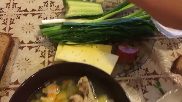 Жру.ру-31. Eating. Куриный суп, колбаса, сыр. Кто виноват?