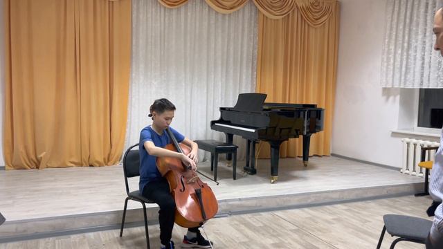 Ішекті аспаптар бөлімінің ұстазы Н.Е.Бекназаровтың "Гамма және штрихтармен жұмыс" атты ашық сабағы. смотреть онлайн