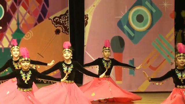 29 Ансамбль Шашу Уйгурский танец Арзу смотреть онлайн