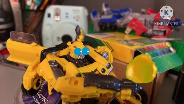 When bee and prime react to a paw dance смотреть онлайн