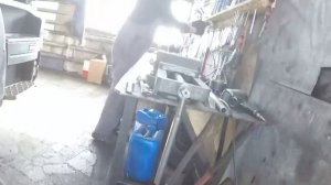 Выпрессовка шкворня Скания прессом 50 тонн