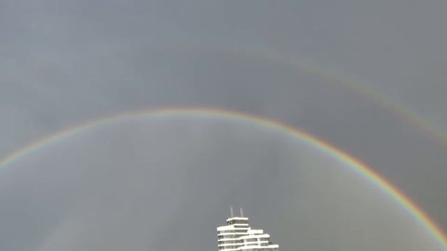 Двойная радуга / Double Rainbow смотреть онлайн