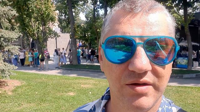 харьковский зоопарк....а ну~ка ПОГОДИ РОДНОЙ!!)) смотреть онлайн