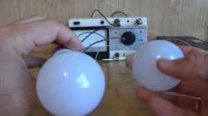 ? КАК ПЕРЕДЕЛАТЬ ЛАМПУ 220в НА 12в ? Очень Простой Регулятор Яркости Света