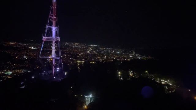 Колесо обозрения в парке Мтацминда Тбилиси смотреть онлайн