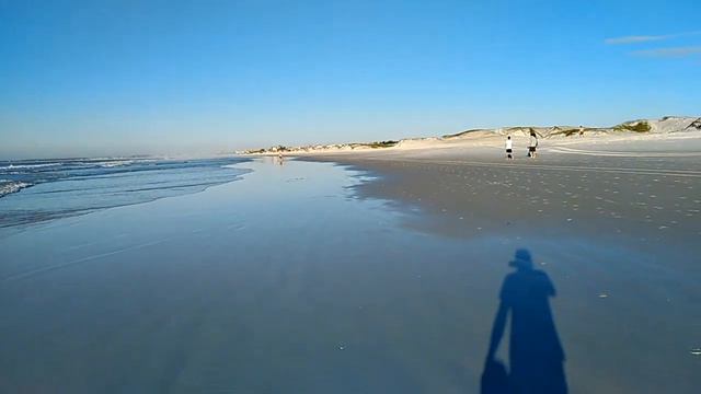 Cabo Frio. Утренняя прогулка по пляжу. смотреть онлайн