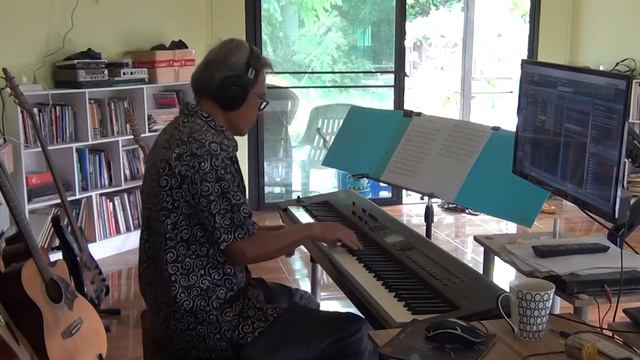 Torn between two lovers - Mary MacGregor Piano cover смотреть онлайн