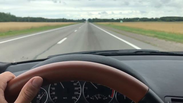 Уводит в право немного смотреть онлайн