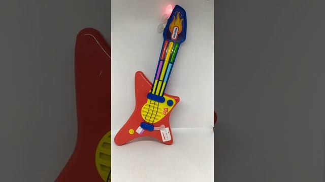 Крутая музыкальная гитара Little tikes смотреть онлайн