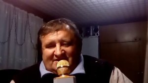 А  БЕЛЫЙ  ЛЕБЕДЬ НА ПРУДУ