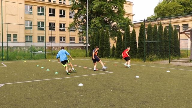 Как УЛУЧШИТЬ ТЕХНИКУ в футболе! упражнение которое должен делать каждый новичок! Обучение! смотреть онлайн
