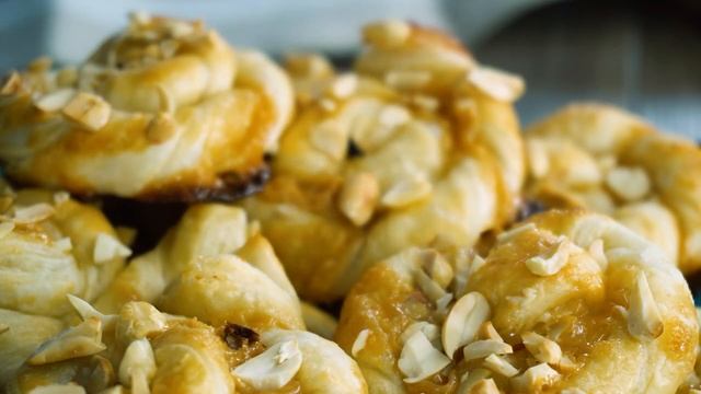 Puff Pastry Caramel Swirls Recipe - Puff Pastry Peach Dessert recipes смотреть онлайн