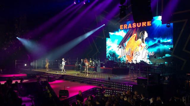 Erasure 2017 Accord Arena Live in Paris Robbie Williams Support смотреть онлайн