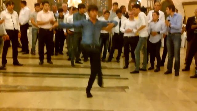 Qobustan  Qayalari  Oynamaq  Buna  Deyerler