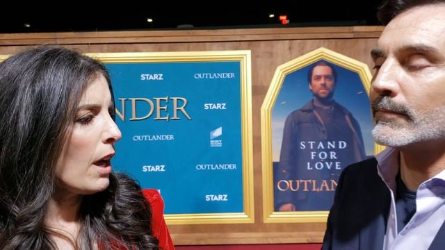 Outlander Season Five Premiere Interviews with Maril Davis, Matthew B. Roberts, and Diana Gabaldon смотреть онлайн