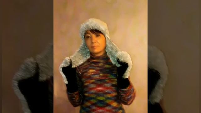 Навязалось за месяц. Варежки на двух спицах с вышивкой. смотреть онлайн