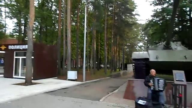 Шарманщик в Уфе. Organ grinder in Ufa. смотреть онлайн