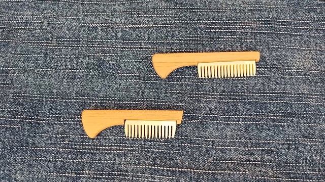 Расческа для усов из зуба кашалота с кипарисовой ручкой. Отличный подарок для мужчин. смотреть онлайн