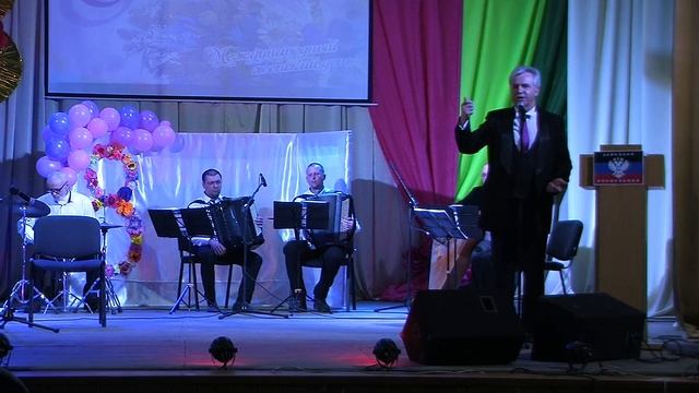 Поздравление всем женщинам и девушкам с 8 Марта от коллектива Мариупольского драмтеатра смотреть онлайн