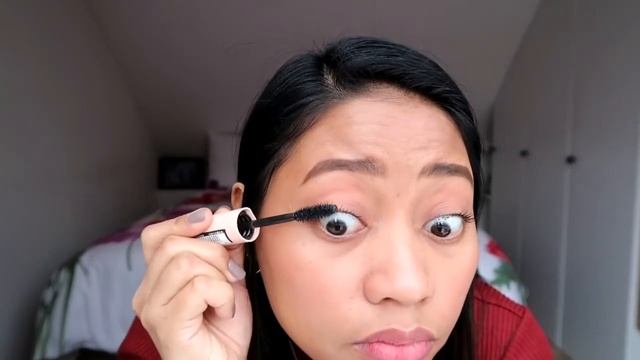 MAYBELLINE TOTAL TEMPTATION MASCARA VS. LASH SENSATIONAL MASCARA смотреть онлайн