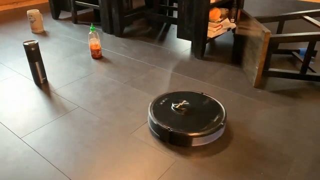 Clash of the Titans - AI Robot Showdown - Ecovacs T8 AIVI vs Roborock S6 MaxV смотреть онлайн