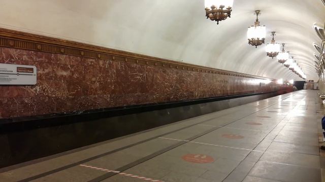 Метро #3. Хозяйственный поезд. Ночной выезд. смотреть онлайн