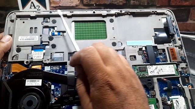 hp elitebook 840 g4 battery replacement || how to remove battery from hp laptop elitebook смотреть онлайн