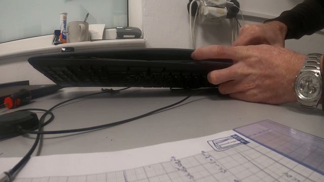 How to repair Logitech Wireless Keyboard K270 - part1 смотреть онлайн