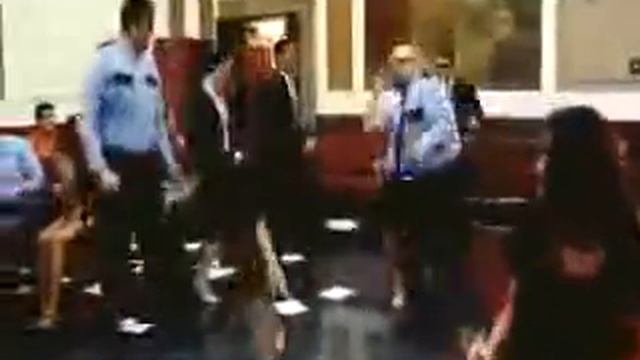 Снова отжиг, теперь в суде смотреть онлайн