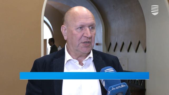 Обсуждение запрета гражданам РФ голосовать на местных выборах продолжается смотреть онлайн