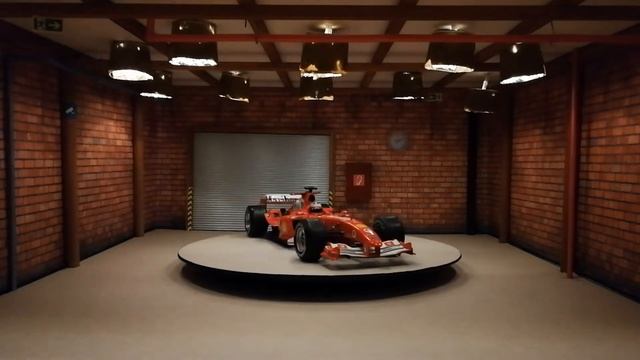Rubens 1/18 - "Scuderia Ferrari Marlboro F1 2004" смотреть онлайн