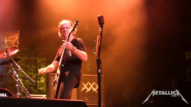 Lars Ulrich Drum Vs Guitar смотреть онлайн