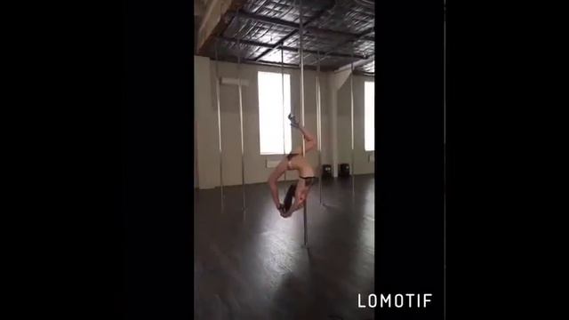 Pole dance / poledancer / pole fashion/ pole trick / пилон / полдэнс / танцы Киев/ упражнения смотреть онлайн