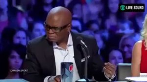 Не могут жить в разлуке лебеди