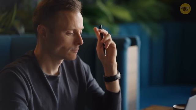 Never Scan QR Codes in the Streets, Here's Why смотреть онлайн