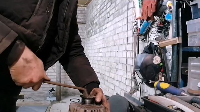 ремонт генератора форд мондео 4, замена щёток регулятора напряжения . смотреть онлайн