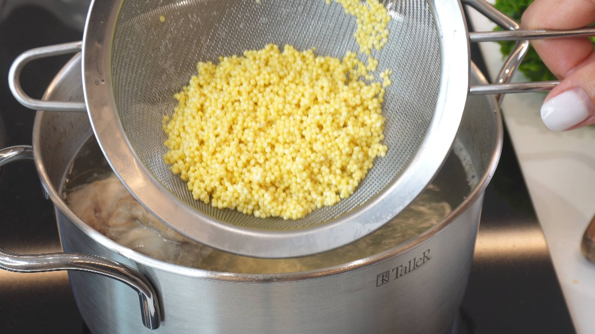 Бабушкин суп: так готовила прабабушка, бабушка, а теперь готовлю я (рецепт проверенный годами) смотреть онлайн