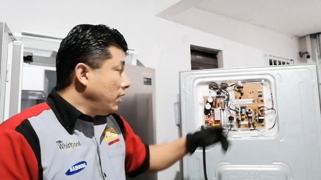 Cómo interpretar destellos de led en tarjeta main refrigerador Samsung смотреть онлайн