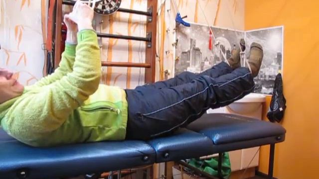 Веревочный тренажер для лежачих больных. Использование после инсульта / Rope simulator смотреть онлайн