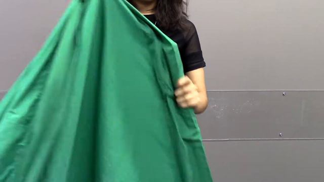 Setting up the Portable Green Screen (Equipment Tutorial) смотреть онлайн