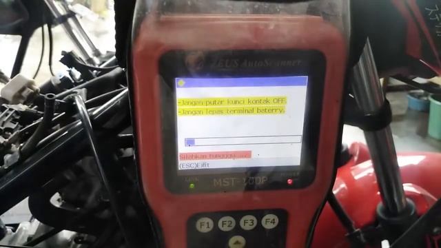 remap CBR 150 R dengan menggunakan scaner MST 100 P### смотреть онлайн