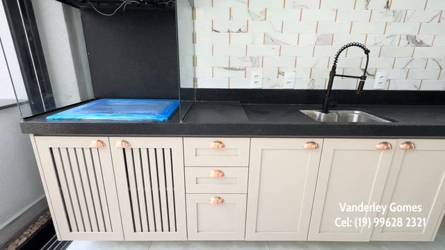 A casa neoclássica tem sua imponência! Três Suítes, Escritório e Piscina | 1.750.000,00 смотреть онлайн