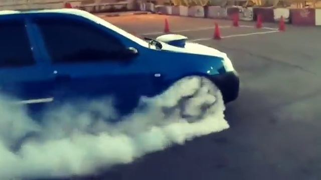 еще один бернаут от турбо логана) смотреть онлайн